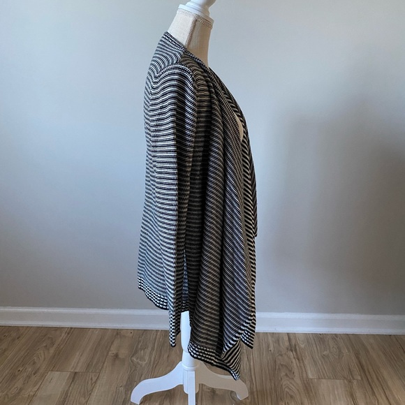 Striped Cardigan black and white - Picture 4 of 9